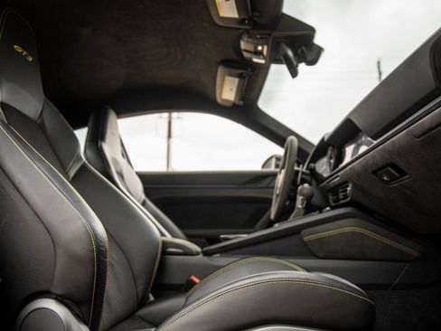 Certified 2022 Porsche 911 GT3 RWD image 43