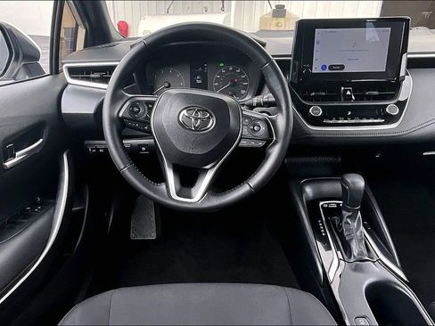 Used 2023 Toyota Corolla SE w/ SE Package FWD image 8