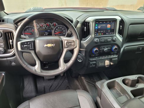 Used 2021 Chevrolet Silverado 2500 LT w/ Convenience Package image 18