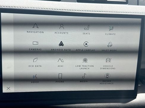 Used 2025 Land Rover Defender 110 S image 14