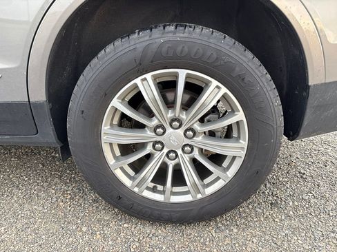 Used 2018 Cadillac XT5 Luxury w/ Driver Awareness Package AWD/4WD image 7