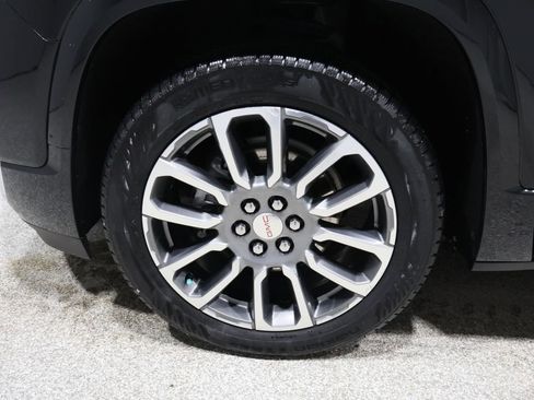 Used 2022 GMC Acadia Denali w/ Denali Ultimate Package image 8