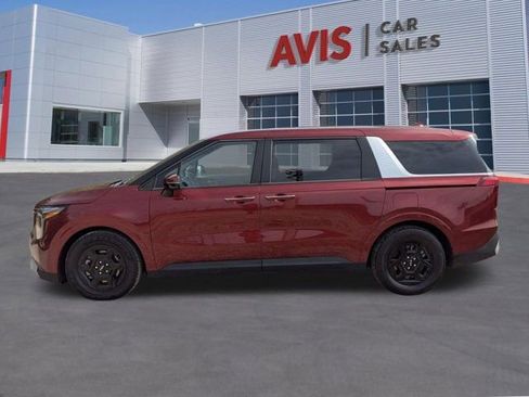 Used 2025 Kia Carnival FWD image 10