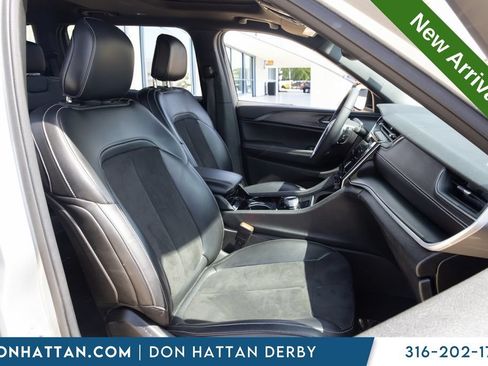 Used 2023 Jeep Grand Cherokee L Laredo AWD/4WD image 18