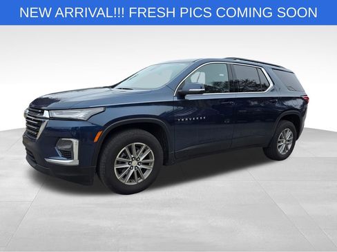Certified 2023 Chevrolet Traverse LT image 2