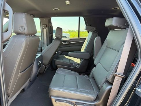 Used 2023 GMC Yukon Denali image 7