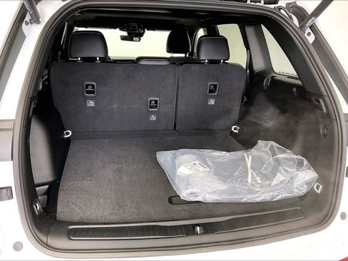 New 2025 Jeep Grand Cherokee 4WD image 11