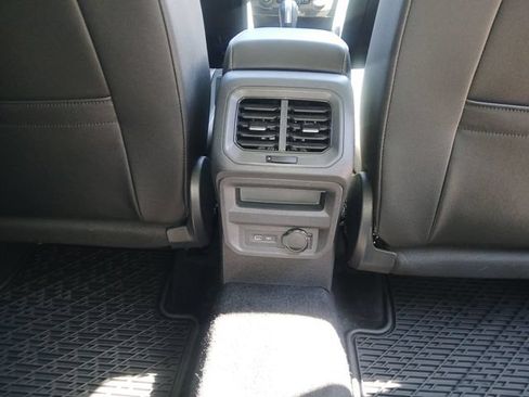 Used 2021 Volkswagen Tiguan SE AWD/4WD image 47