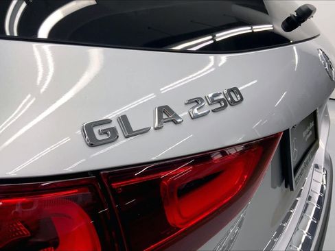 Certified 2023 Mercedes-Benz GLA 250 image 14