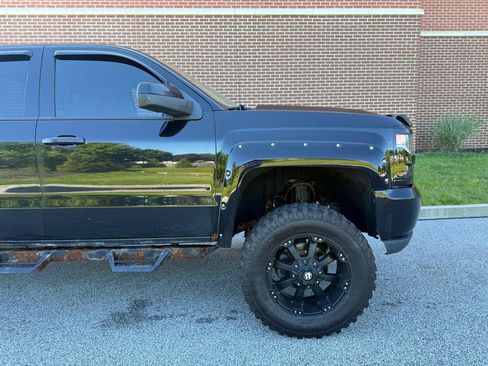 Used 2017 Chevrolet Silverado 1500 Custom w/ Custom Convenience Package AWD/4WD image 20