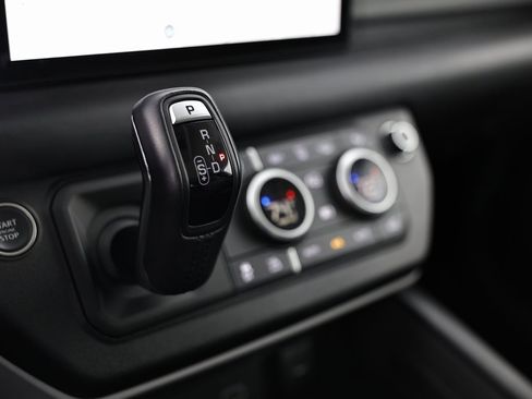 Used 2023 Land Rover Defender 90 S image 37