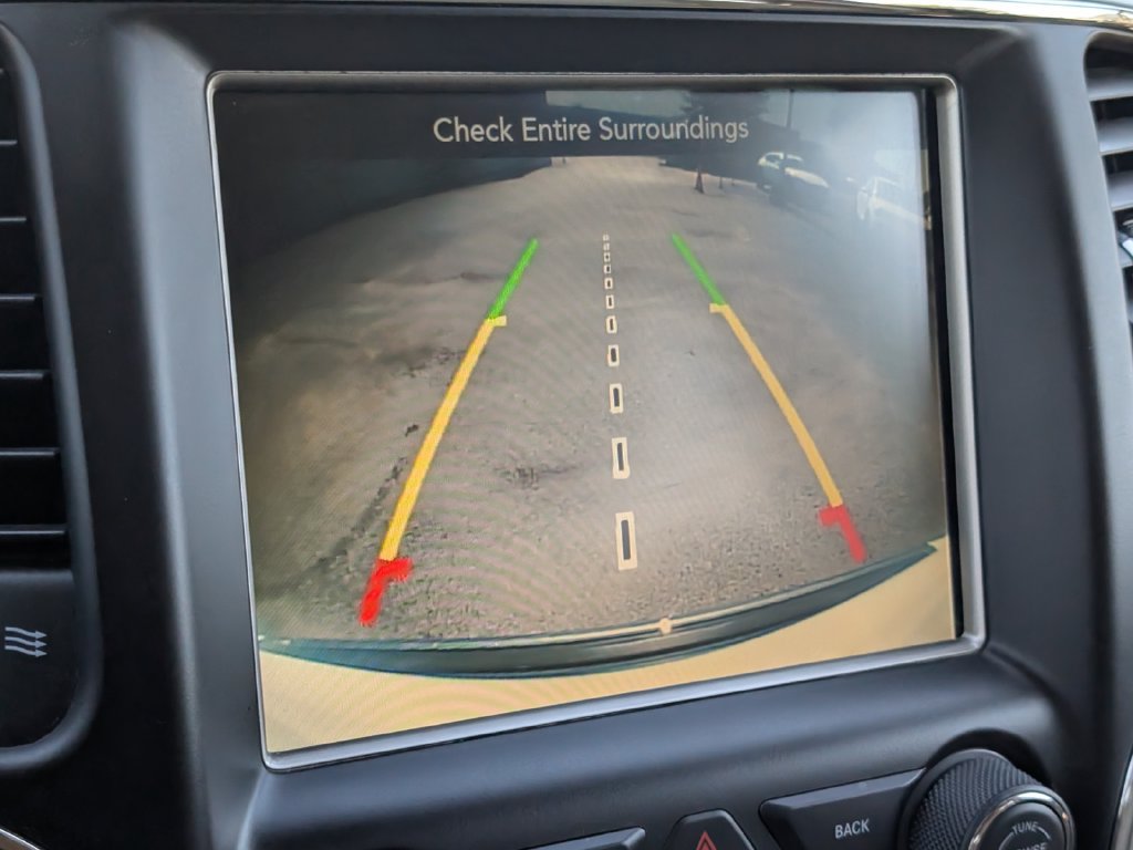Used 2017 Jeep Grand Cherokee Limited AWD/4WD image 18