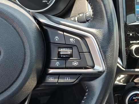 Used 2022 Subaru Forester Premium AWD/4WD image 23