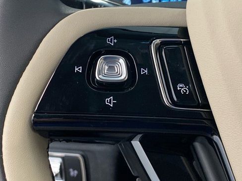 New 2025 Lincoln Corsair AWD w/ Equipment Group 101A image 26