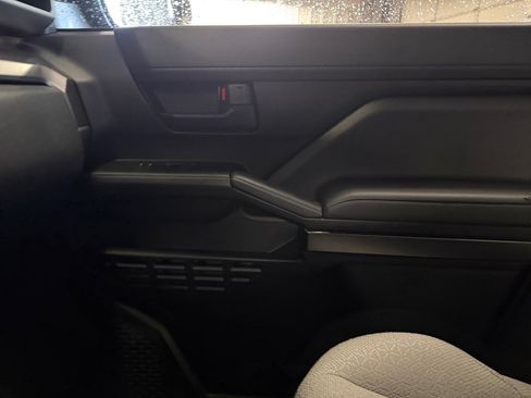 Used 2026 Toyota 4Runner SR5 AWD/4WD image 35