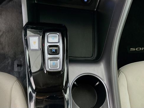 Used 2023 Hyundai Sonata SE w/ Cargo Package image 24