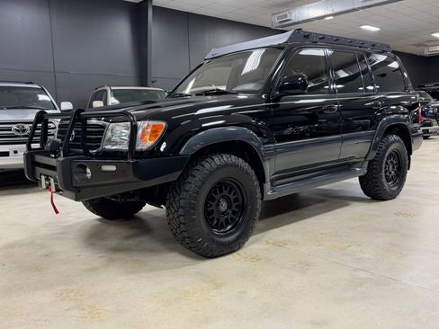 Used 2001 Toyota Land Cruiser AWD/4WD image 2