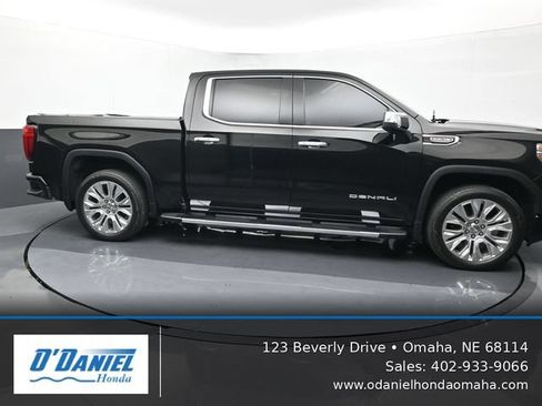 Used 2020 GMC Sierra 1500 Denali w/ Denali Premium Package AWD/4WD image 7