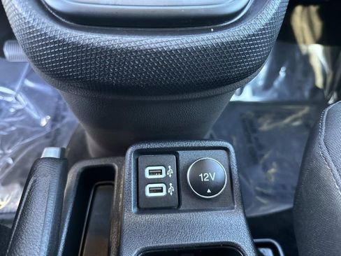 Used 2020 Ford Transit Connect XLT image 36