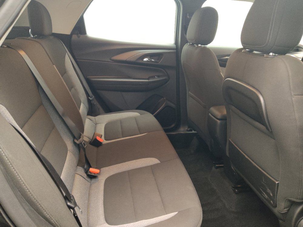 Used 2025 Chevrolet TrailBlazer LS FWD image 19