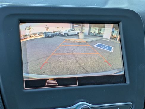Used 2023 Chevrolet Equinox LS FWD image 19