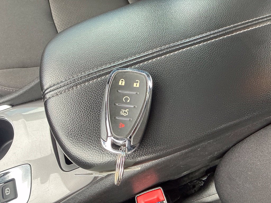 Used 2024 Chevrolet Malibu LT FWD image 32