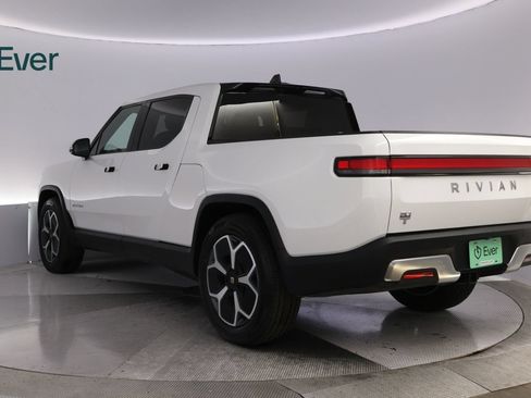 Used 2023 Rivian R1T Adventure Dual AWD/4WD image 17