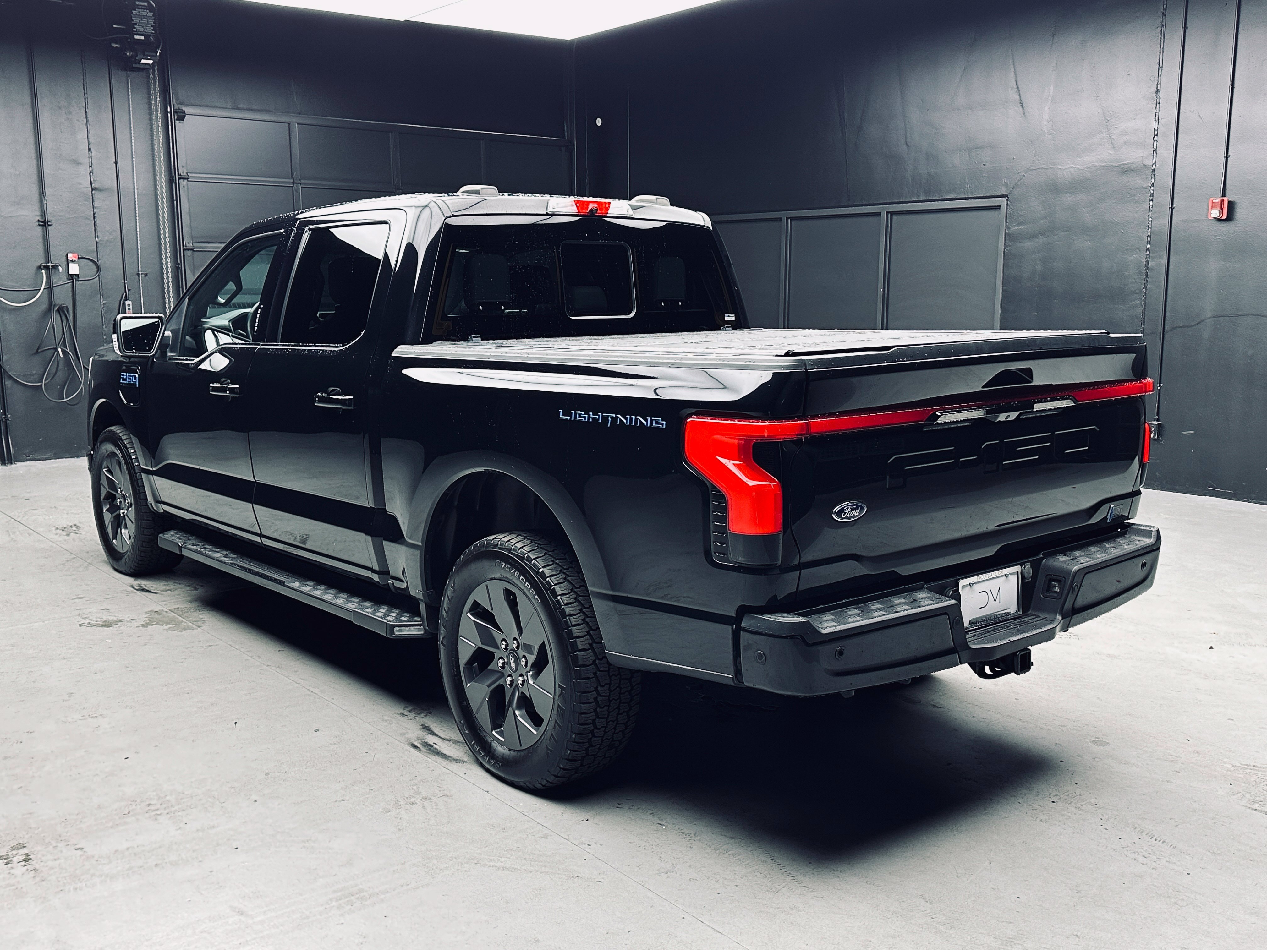 Used 2023 Ford F150 Lightning Lariat w/ Equipment Group 511A High AWD/4WD image 5