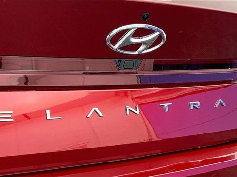 Used 2023 Hyundai Elantra SEL image 8