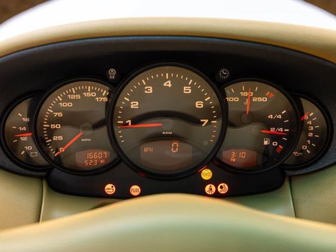 Used 1999 Porsche 911 Cabriolet image 16