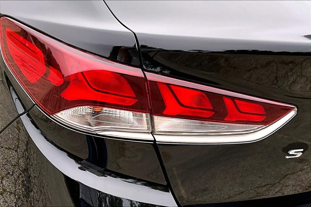 Used 2018 Hyundai Sonata Sport w/ Winter Weather Package FWD image 30