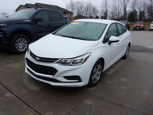 Used 2018 Chevrolet Cruze LS w/ LS Fleet Convenience Package FWD image 5