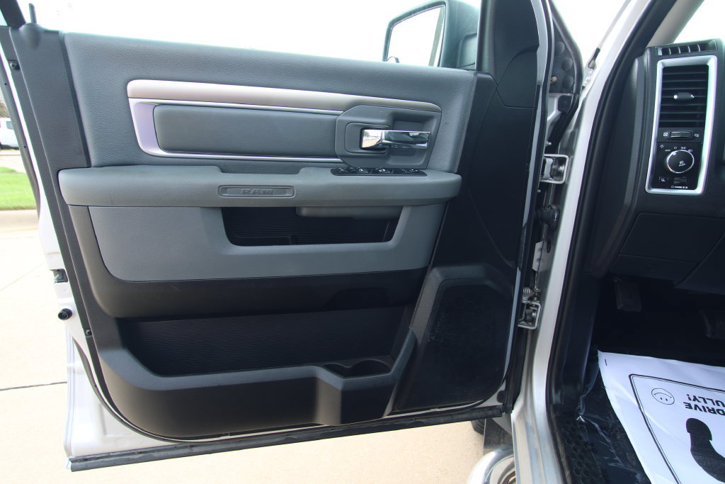 Used 2016 RAM 1500 Big Horn AWD/4WD image 39