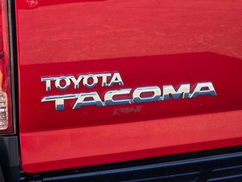 Used 2012 Toyota Tacoma PreRunner w/ Convenience Pkg RWD image 16