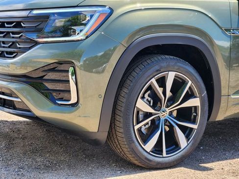 New 2026 Volkswagen Atlas Cross Sport SEL Premium R-Line AWD/4WD image 7