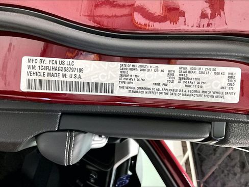 New 2025 Jeep Grand Cherokee Laredo X w/ Luxury Tech Group I image 33