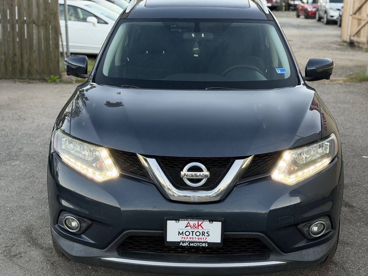 Used 2016 Nissan Rogue SV w/ SV Premium Package AWD/4WD image 4