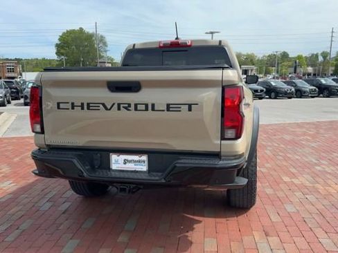 Used 2024 Chevrolet Colorado Trail Boss w/ Technology Package image 2