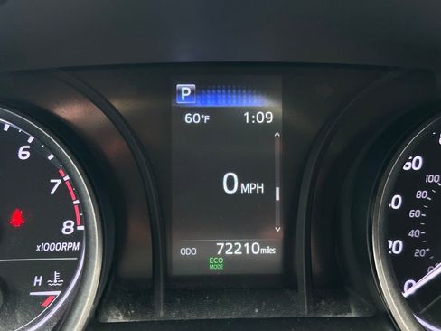 Used 2022 Toyota Camry SE image 23