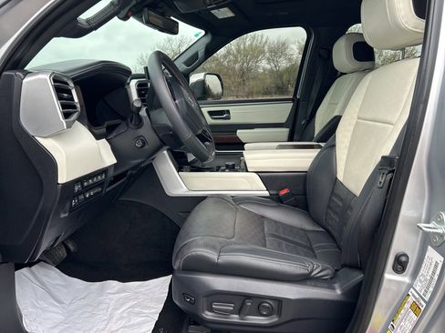 Used 2024 Toyota Sequoia Capstone image 11