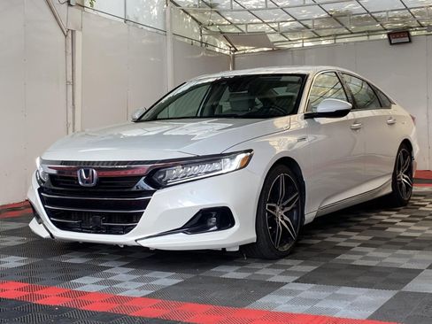 Used 2021 Honda Accord Touring image 3