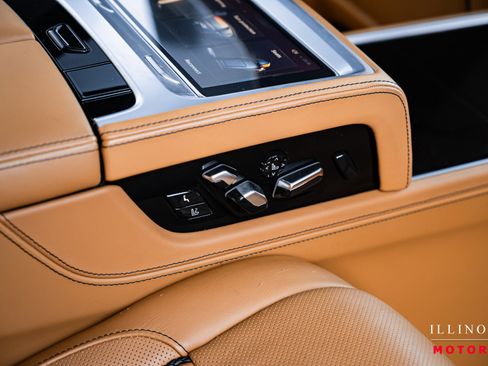 Used 2018 BMW ALPINA B7 xDrive image 43