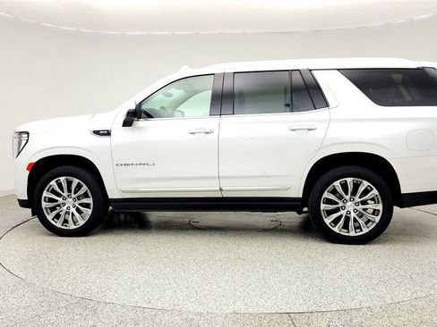 Used 2024 GMC Yukon Denali w/ Advanced Technology Package AWD/4WD image 8