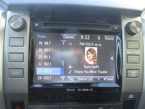 Used 2018 Toyota Tundra SR5 w/ SR5 Upgrade Package image 21