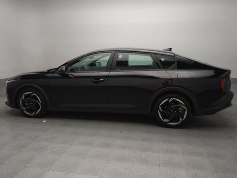 Used 2025 Kia K4 EX FWD image 3