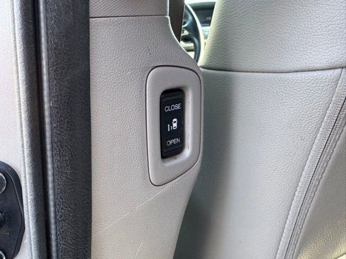 Used 2015 Honda Odyssey EX-L image 22