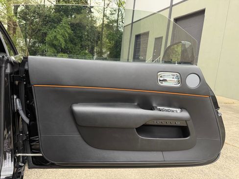 Used 2018 Rolls-Royce Dawn image 54