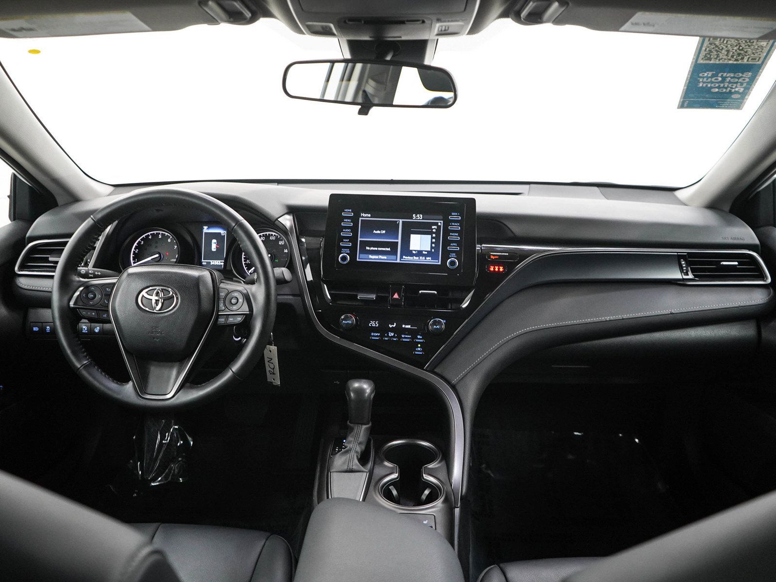 Used 2024 Toyota Camry SE FWD image 13