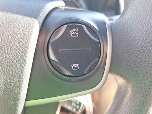 Used 2012 Toyota Camry LE FWD image 20