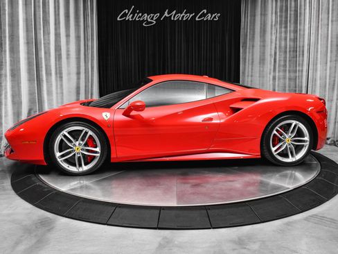 Used 2018 Ferrari 488 GTB image 1